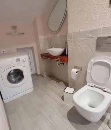 Elegant Loft Penthouse 플로브디프